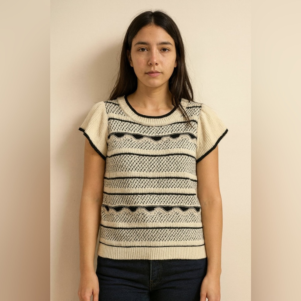 ANDREE BY UNIT Black and Cream Patterned Knit Top